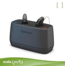 Cargador de escritorio Beltone con audífonos en carga. Compatible con audífonos Beltone Amaze y Beltone Rely. Diseño compacto con indicadores LED para carga rápida y eficiente.